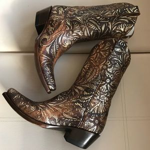 Stunning Old Gringo “Oro” cowgirl boots!